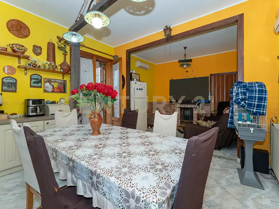 Immagine 13 di Pentalocale in vendita  in Via Antonio de Curtis 27 a Misterbianco