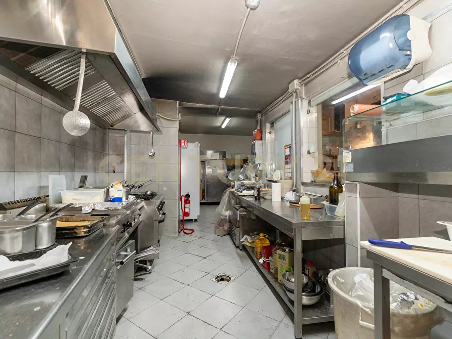 Immagine 28 di Locale commerciale in vendita  in Via Monsignor Ventimiglia snc a Catania