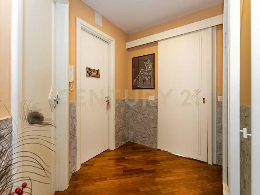 Immagine 40 di Trilocale in vendita  in Corso Indipendenza 230 a Catania