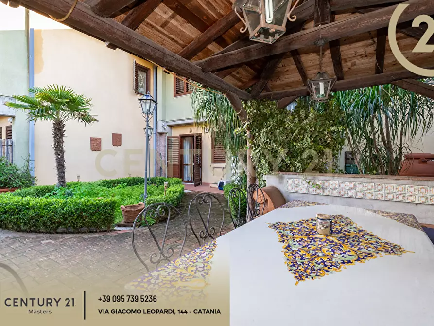 Immagine 1 di Terratetto in vendita  in Via San Gregorio 114 a Aci Castello