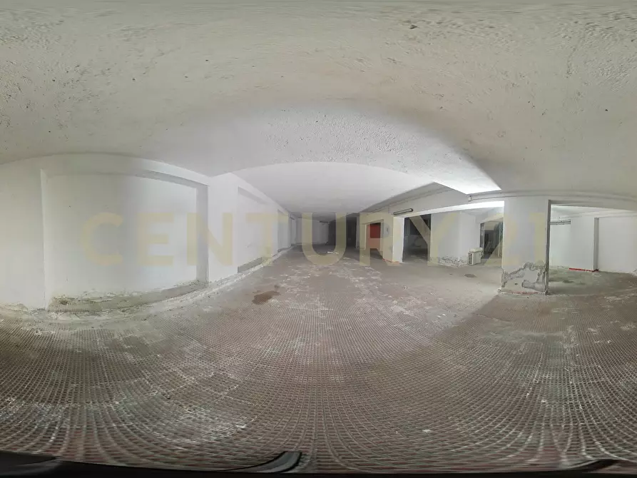 Immagine 36 di Garage in vendita  in Via Giacomo Leopardi 119 a Catania