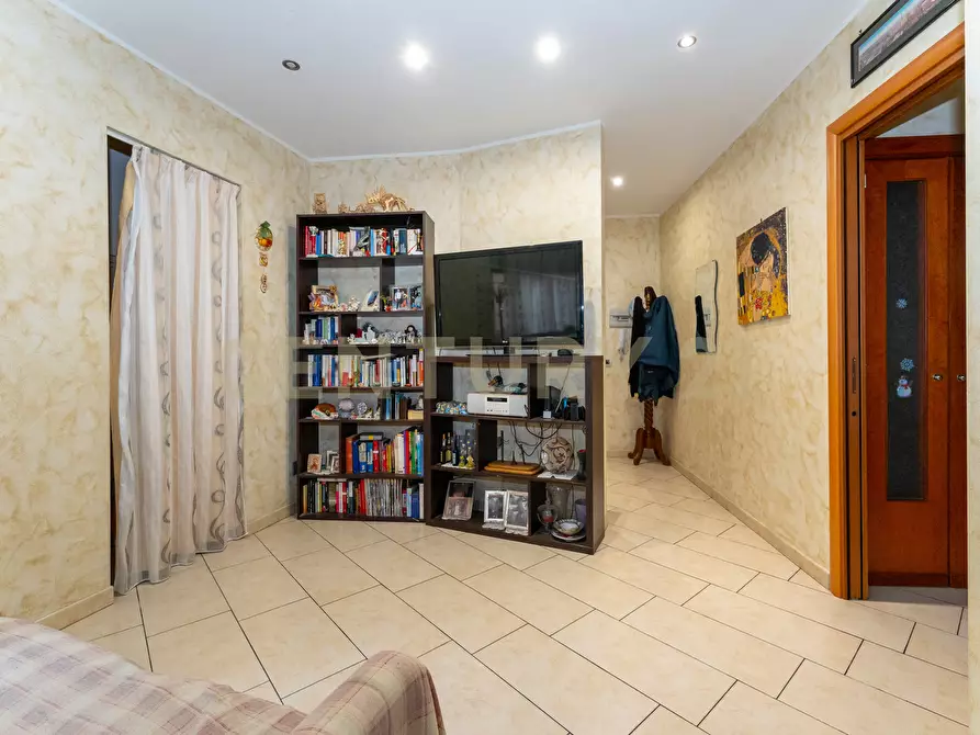 Immagine 18 di Trilocale in vendita  in Via degli Agrumi 139 a Catania