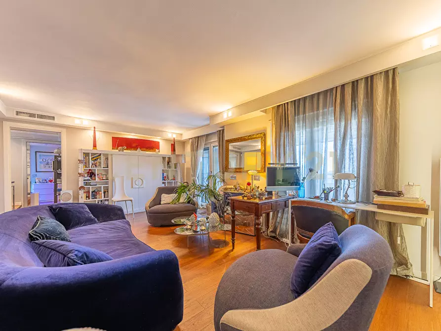 Immagine 1 di Attico in vendita  in Viale Carmelo Bene 320 a Roma