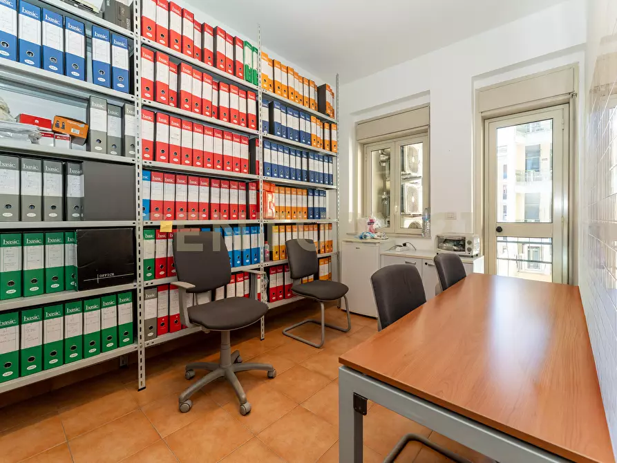 Immagine 56 di Pentalocale in vendita  in Corso Sicilia 64 a Catania