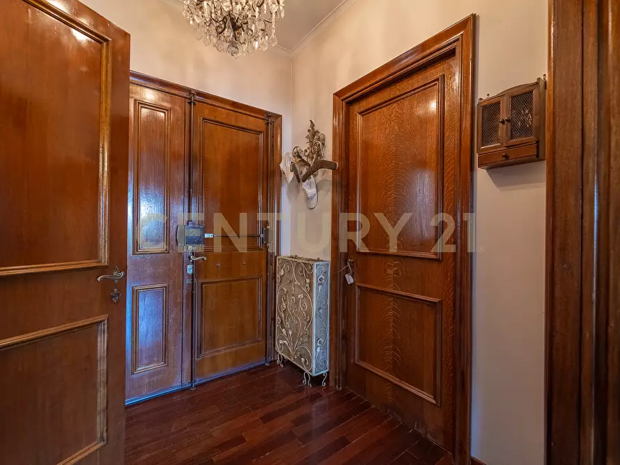 Immagine 42 di Attico in vendita  in Viale Cortina d'Ampezzo 199 a Roma