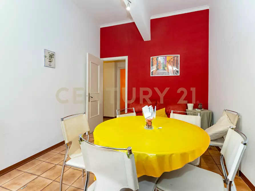 Immagine 15 di Pentalocale in vendita  in Via Enna 15 a Catania