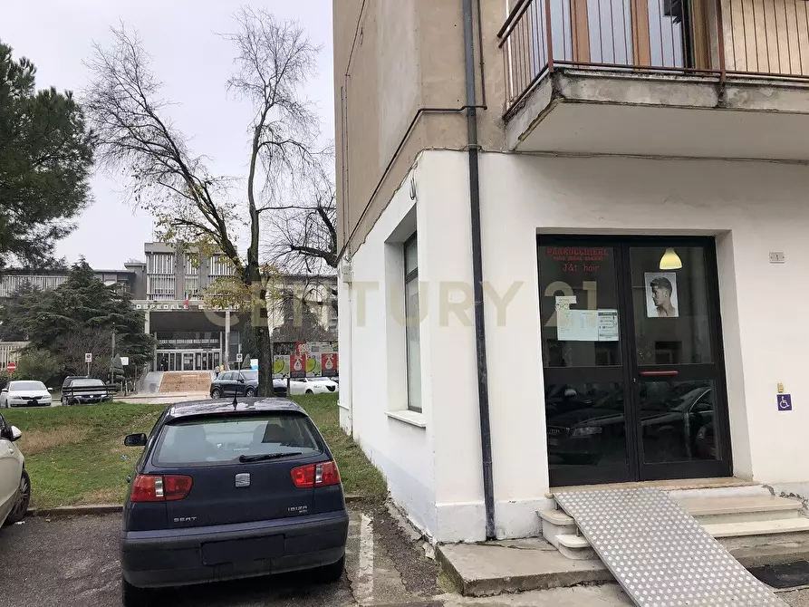 Immagine 9 di Locale commerciale in vendita  in Via Trieste 1 a Bovolone