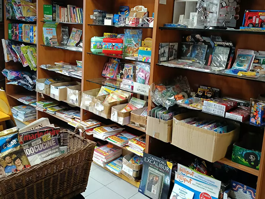 Immagine 9 di Tabaccheria in vendita  in Via Dafnica 104 a Acireale