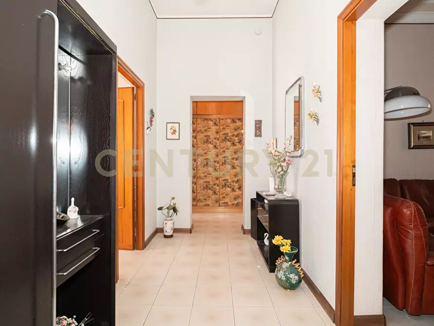 Immagine 7 di Pentalocale in vendita  in Via Santa Maria della Stella 20 a Catania