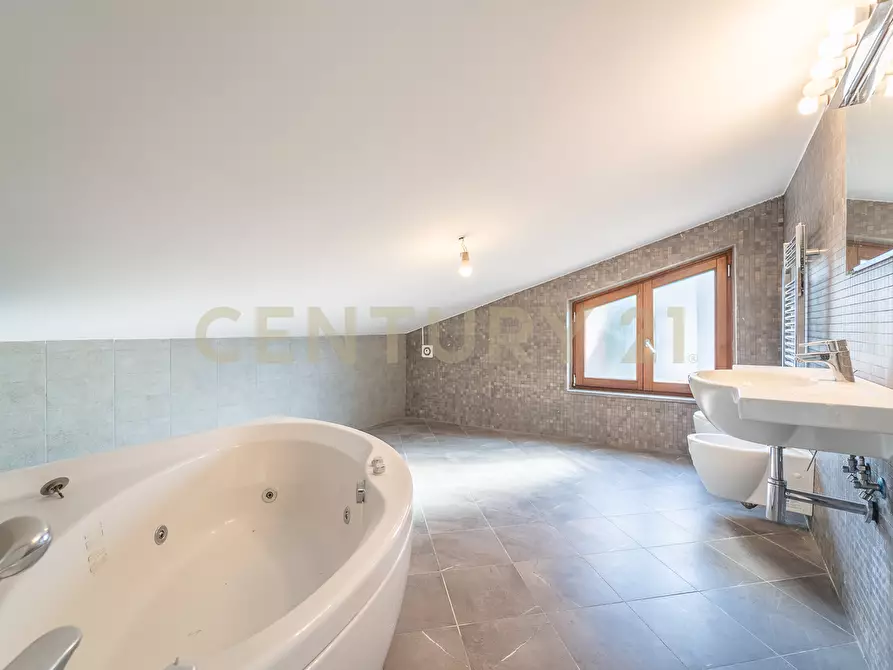 Immagine 22 di Casa bifamiliare in vendita  in Via Appia Nuova 17 a Albano Laziale