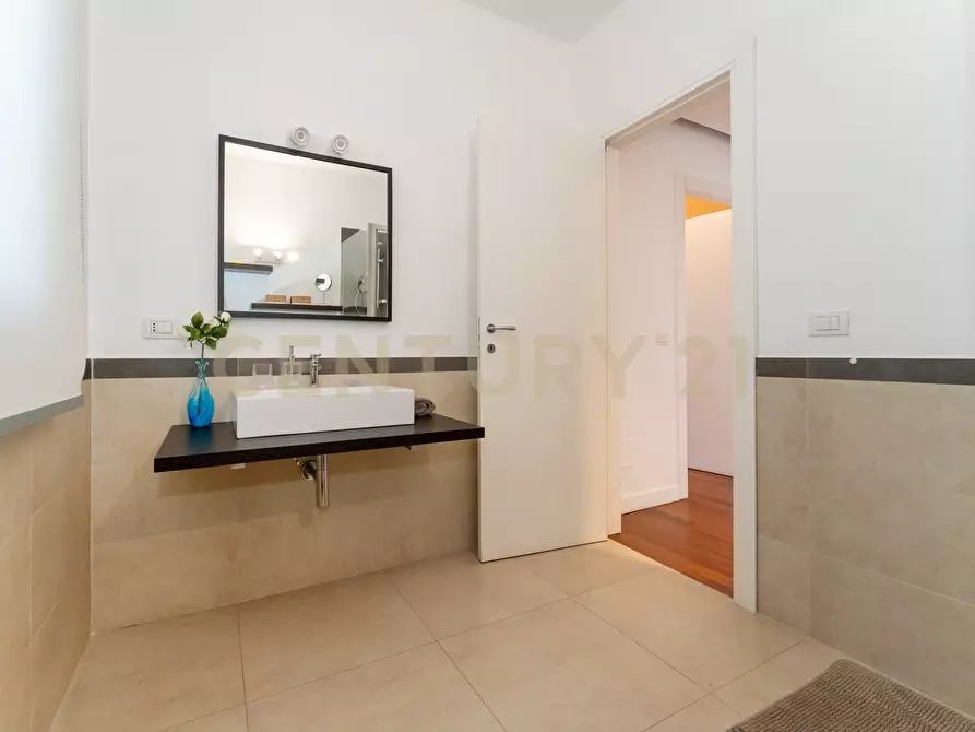 Immagine 96 di Villa in vendita  in Via Scala 58 a San Gregorio Di Catania