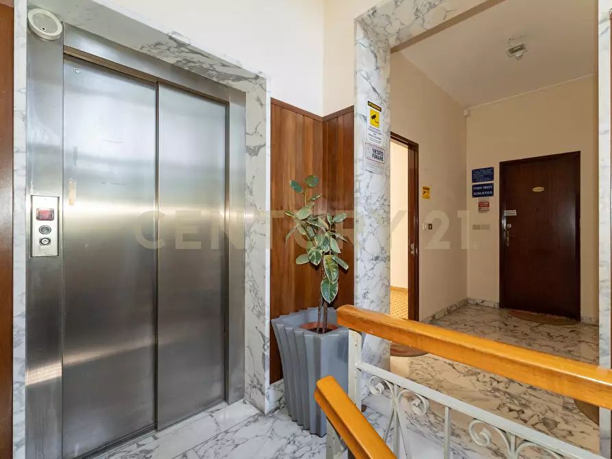 Immagine 5 di Ufficio in affitto  in Via Garibaldi 30 a Giarre