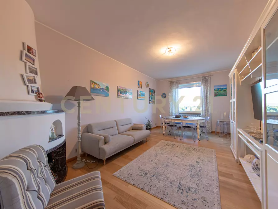 Immagine 3 di Quadrilocale in vendita  in Viale Ippocrate 116 a Roma