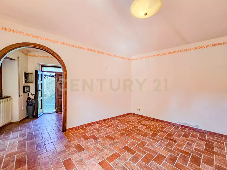 Immagine 5 di Bilocale in vendita  in Via delle Pieve 9 a Semproniano