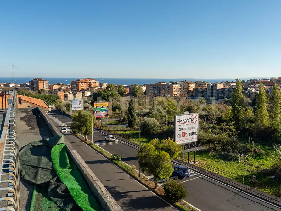 Immagine 56 di Pentalocale in vendita  in Via Lo Jacono Francesco 53 a Sant'agata Li Battiati