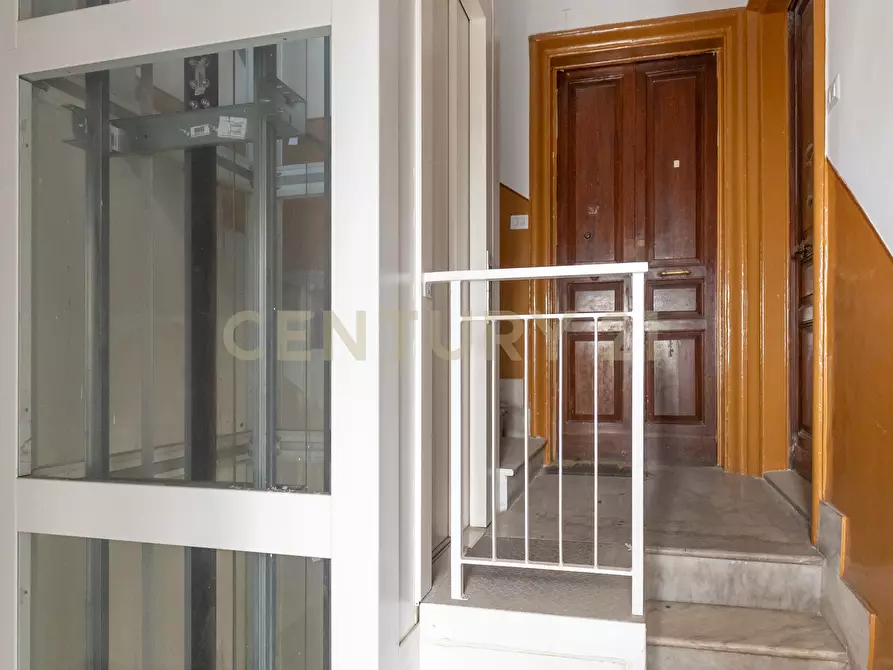 Immagine 10 di Appartamento in vendita  in Via Aloi 11 a Catania