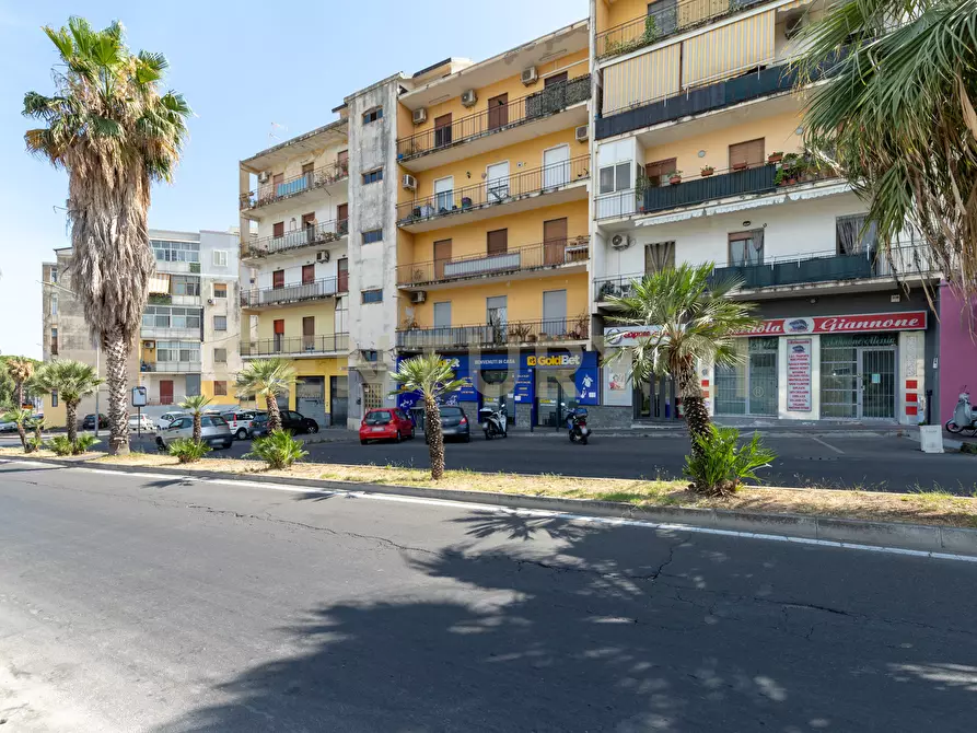Immagine 41 di Appartamento in vendita  in Via Giovanni da Verrazzano 160 a Catania