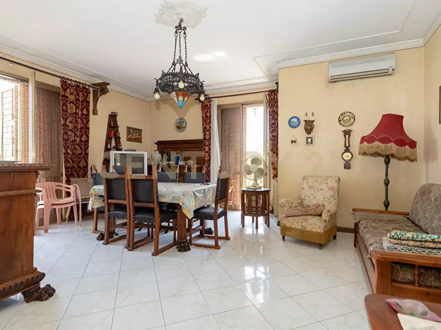 Immagine 45 di Pentalocale in vendita  in Via Vittorio Emanuele 181 a Viagrande