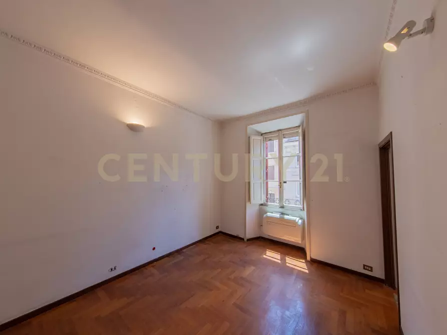 Immagine 19 di Quadrilocale in vendita  in Via Plinio 22 a Roma