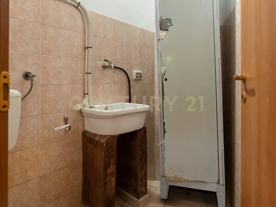 Immagine 21 di Bar / Ristorante in vendita  in Viale Papa Giovanni XXIII 46 a Camporotondo Etneo