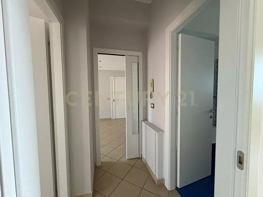 Immagine 4 di Trilocale in vendita  in Via dei Giacinti a Misterbianco