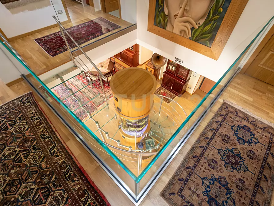 Immagine 61 di Villa in vendita  in Via Brinzio 20 a Aci Catena