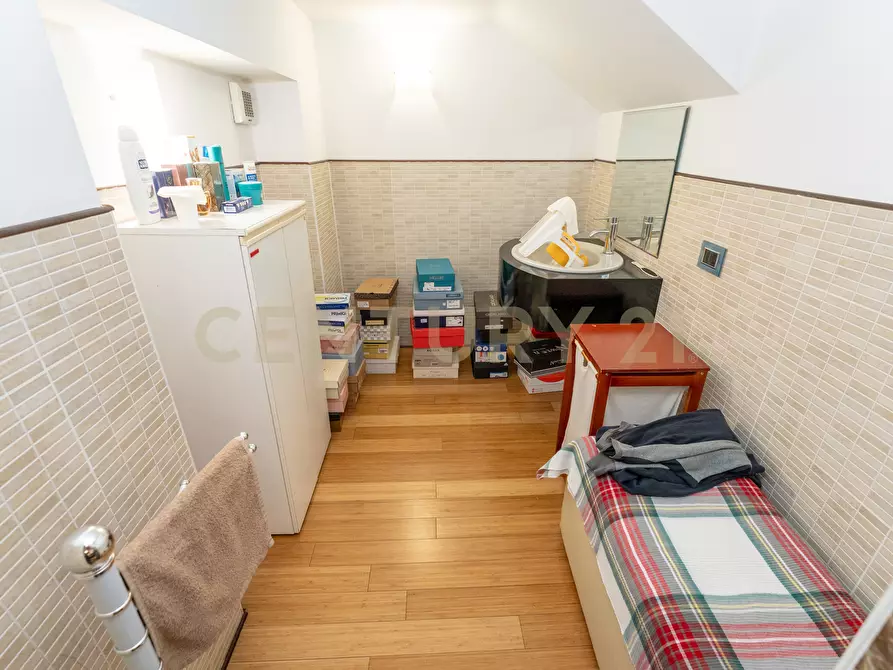 Immagine 37 di Villa in vendita  in Via G. Pezzana 11 a Aci Castello