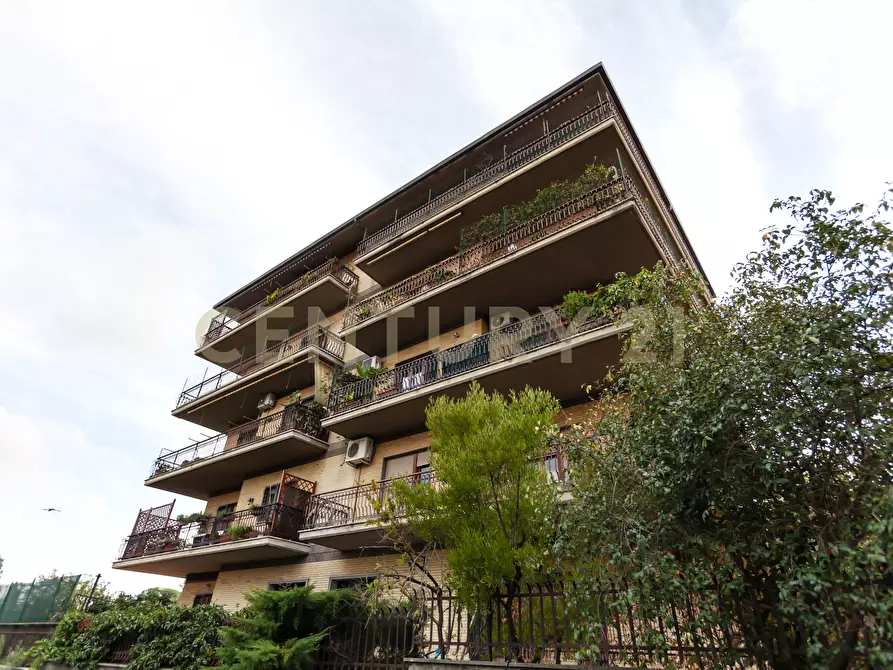 Immagine 27 di Trilocale in vendita  in Via Montasola 34 a Roma