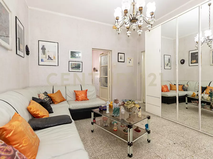 Immagine 43 di Bilocale in vendita  in Via Mirko 12 a Catania