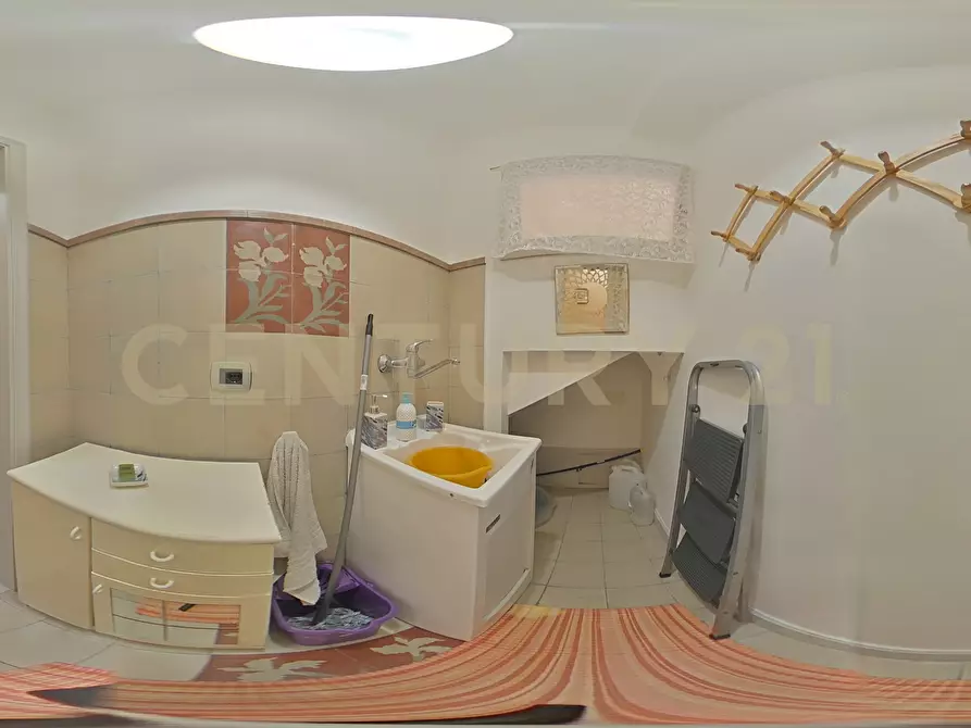 Immagine 80 di Appartamento in vendita  in Via Stazione 12 a Aci Castello