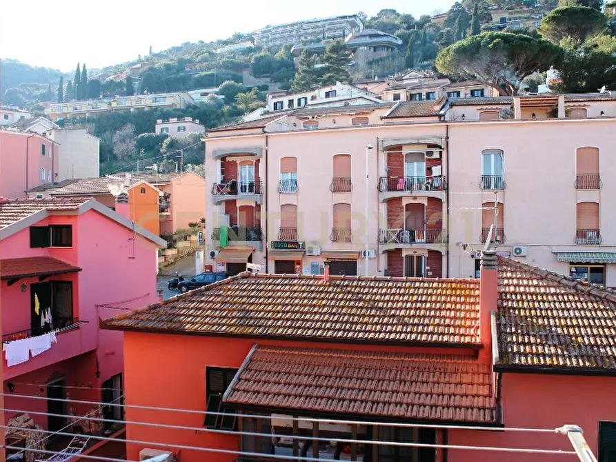 Immagine 21 di Quadrilocale in vendita  in Via Martiri D'Ungheria 54 a Monte Argentario