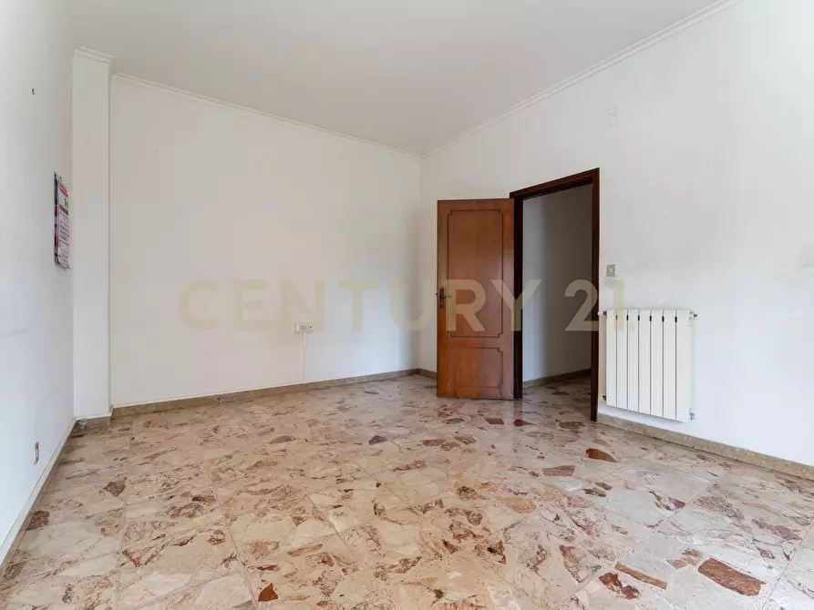 Immagine 36 di Quadrilocale in vendita  in Via Vincenzo Giuffrida 203 a Catania
