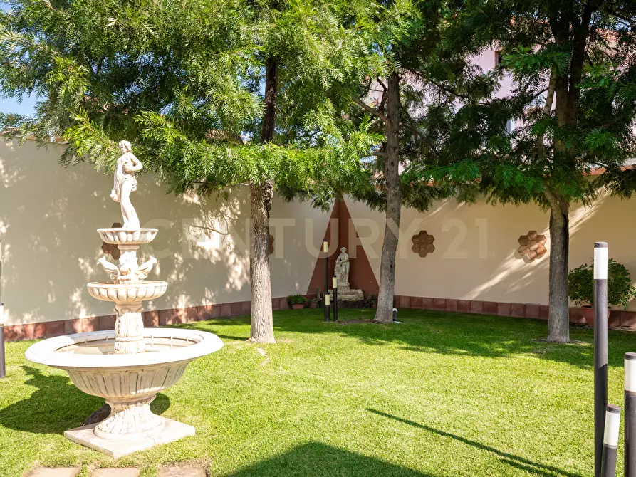 Immagine 15 di Villa in vendita  in Via Salemi 19 a Mascalucia