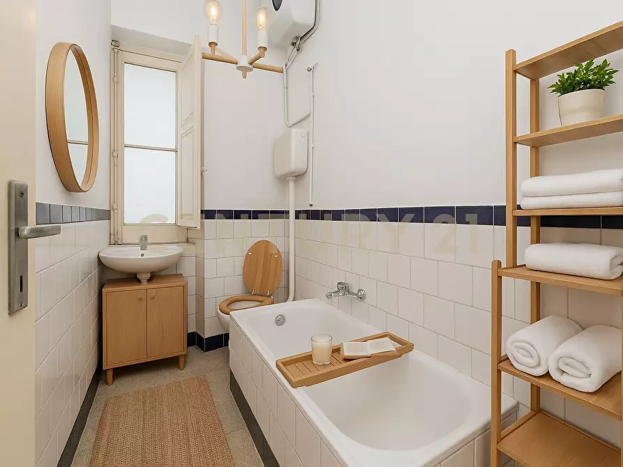 Immagine 9 di Bilocale in vendita  in corso delle province 84 a Catania