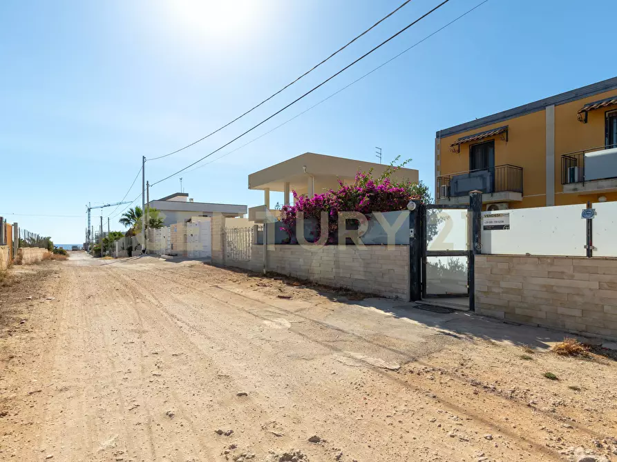 Immagine 13 di Casa indipendente in vendita  in VIALE ROSANNA a Noto