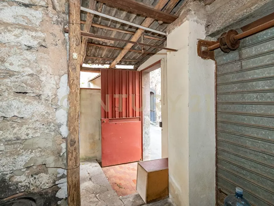 Immagine 34 di Casa indipendente in vendita  in Vico Palermo 10 a Gravina Di Catania