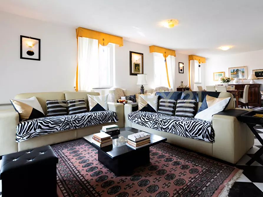 Immagine 1 di Villa in vendita  in Via Giacomo Puccini a Tempio Pausania