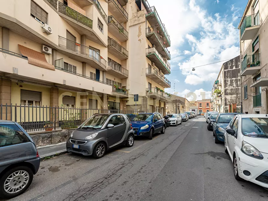 Immagine 1 di Appartamento in vendita  in Via Faraci 3 a Catania