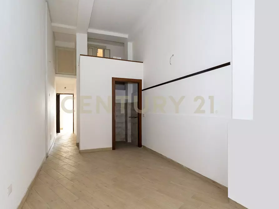 Immagine 11 di Locale commerciale in vendita  in Via Nizzeti a Tremestieri Etneo