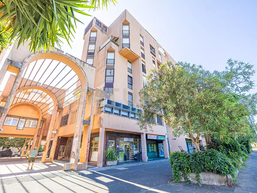 Immagine 32 di Locale commerciale in vendita  in VIA AUGUSTA GENINA 16 a Roma