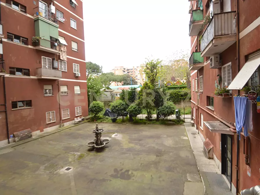 Immagine 30 di Pentalocale in vendita  a Roma