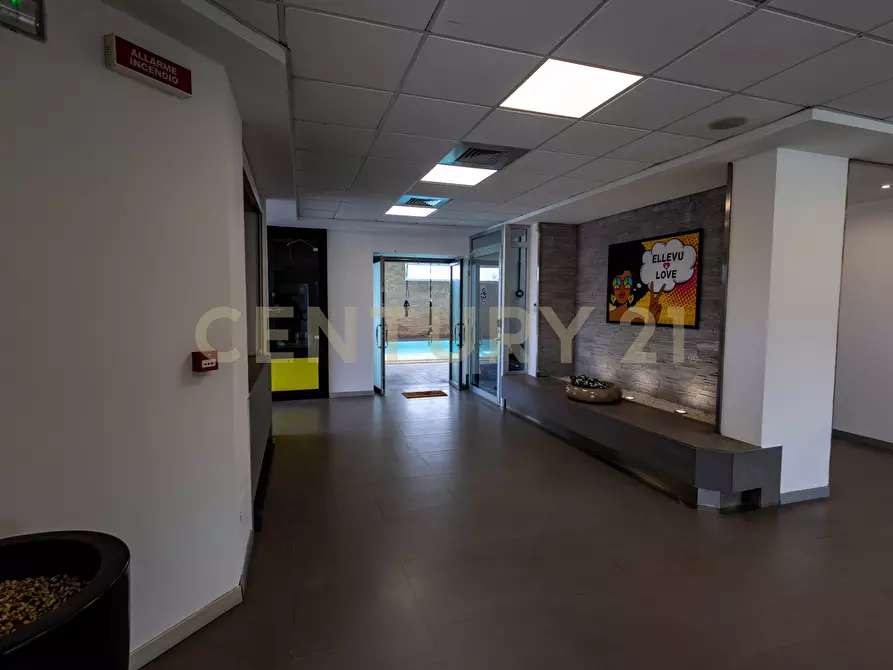 Immagine 31 di Attività commerciale in vendita  in Via Napoli sn a Aci Castello