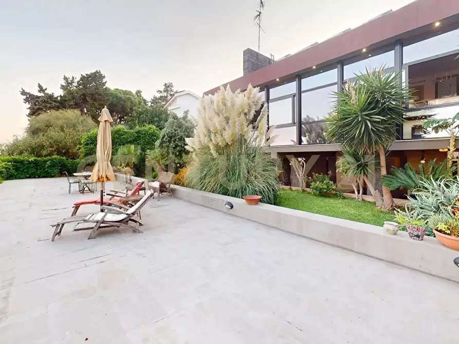 Immagine 3 di Villa in vendita  in Via Garitta 62 a Acireale