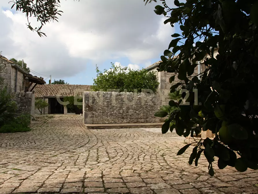 Immagine 30 di Villa in vendita  in Ctr. Pirato Cava Maria 37 a Modica