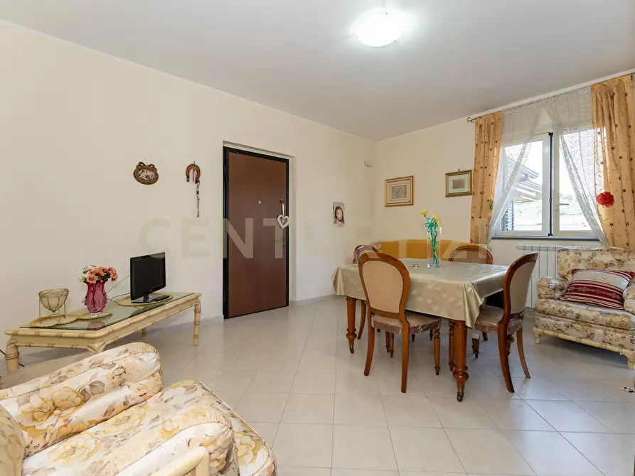 Immagine 16 di Trilocale in vendita  in Via Teocrito 10 a Aci Catena