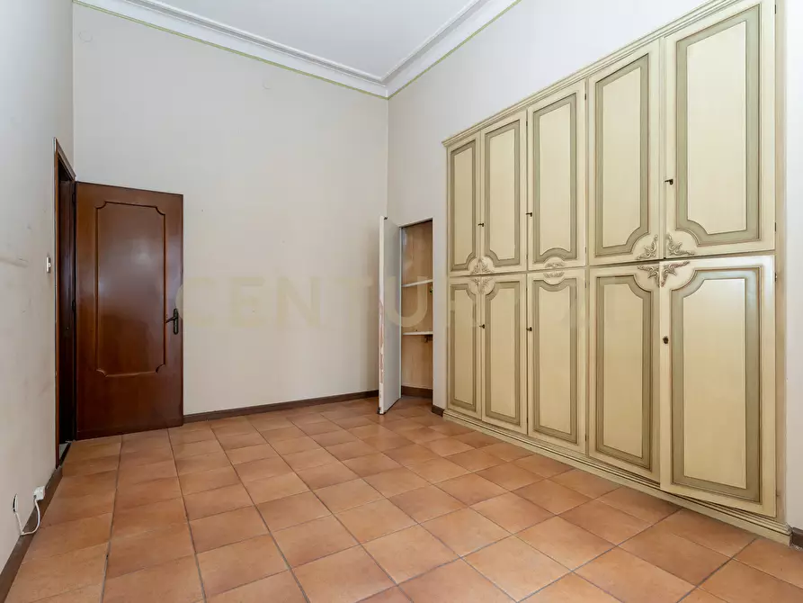 Immagine 47 di Pentalocale in vendita  in Via Milano 60 a Catania