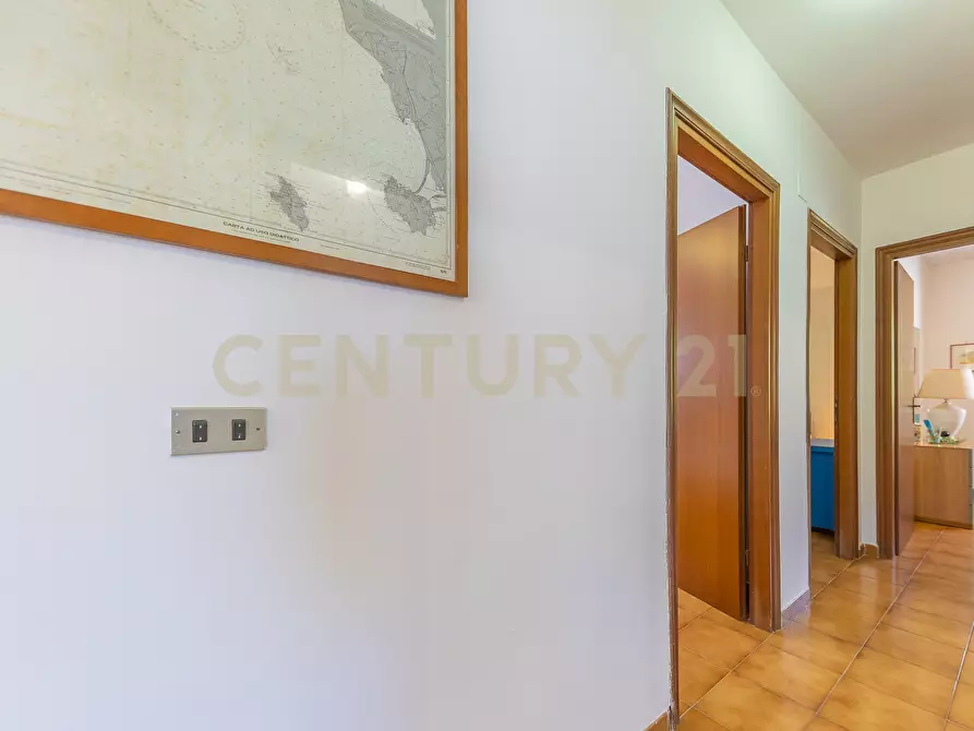 Immagine 29 di Villa in vendita  in Strada Isola Bella 43 a Latina