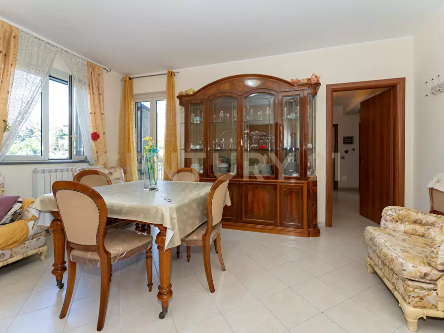 Immagine 18 di Trilocale in vendita  in Via Teocrito 10 a Aci Catena