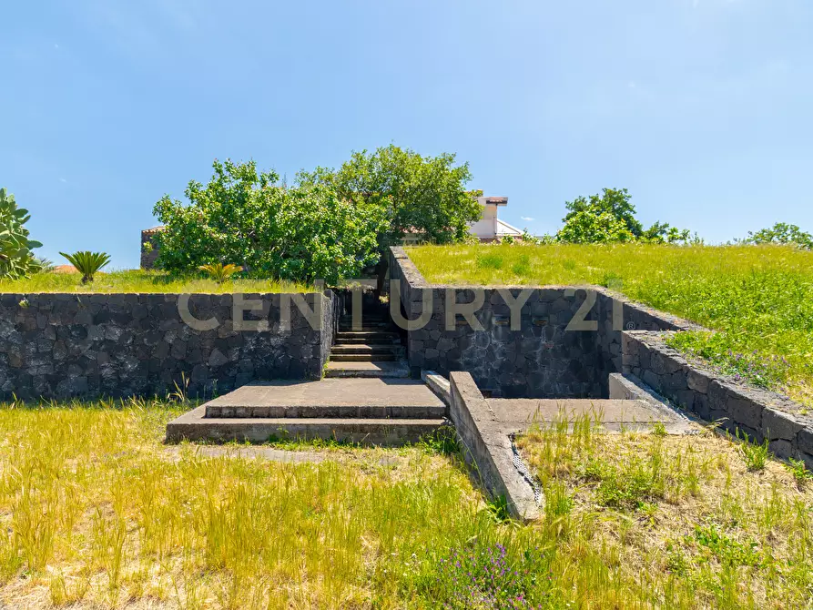 Immagine 7 di Villa in vendita  in SS284 a Adrano