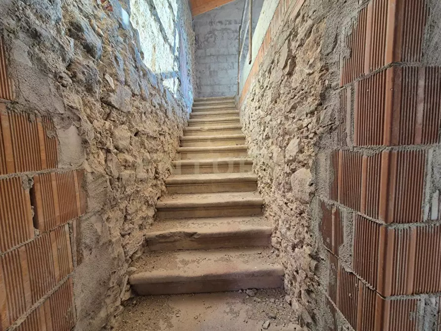 Immagine 36 di Palazzo in vendita  in Via Vigolo 1 a Negrar di Valpolicella